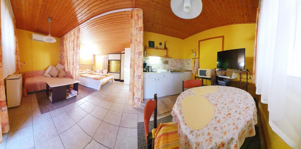 Anna Apartman ヘーヴィーズ エクステリア 写真