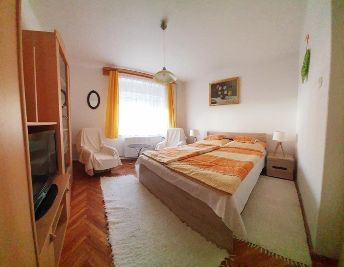 Anna Apartman ヘーヴィーズ エクステリア 写真