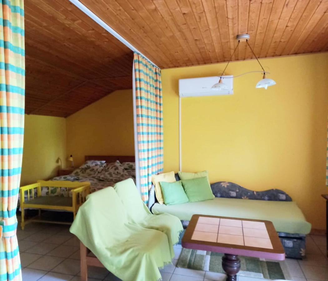 Anna Apartman ヘーヴィーズ エクステリア 写真